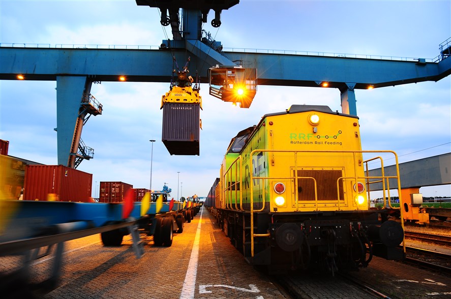 containeroverslag goederentrein